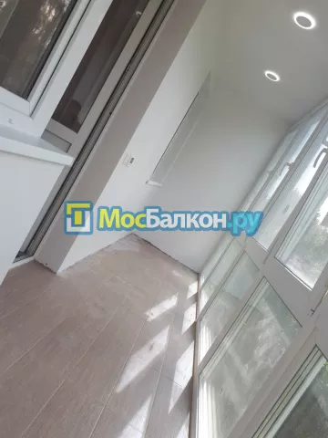 Панорамное остекление заказать под ключ по выгодной цене в Химках от компании МосБалкон