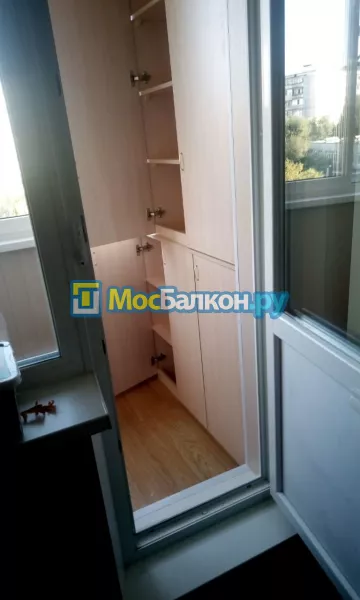 Шкаф на балкон купить в Химках на заказ недорого от МосБалкон