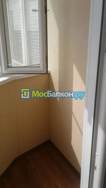 Отделка балкона и лоджии пластиковыми ПВХ панелями в Химках от компании МосБалкон