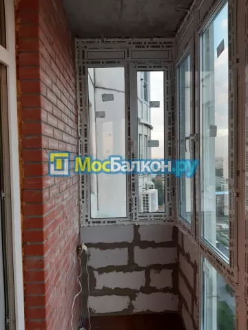 Панорамное остекление заказать под ключ по выгодной цене в Химках от компании МосБалкон