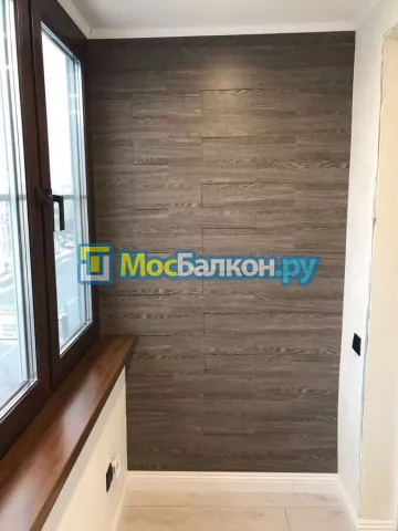 Отделка балкона и лоджии пластиковыми ПВХ панелями в Химках от компании МосБалкон