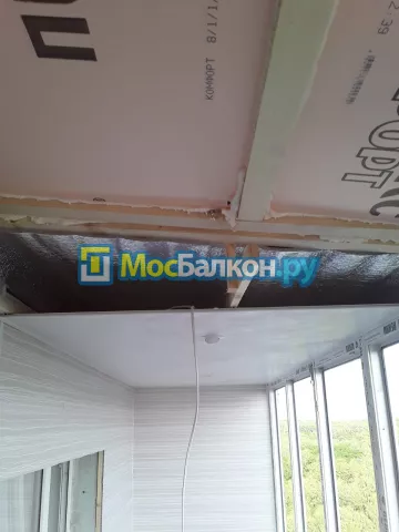 Крыша на балконе в Химках монтаж и ремонт по выгодной цене от МосБалкон