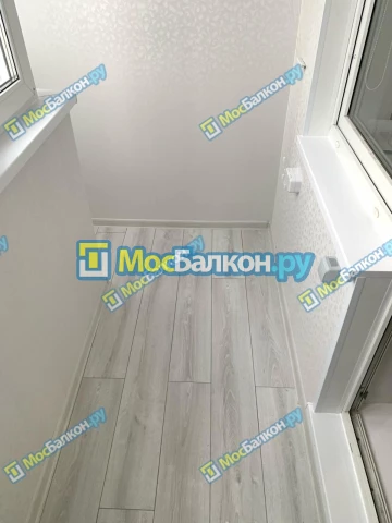 Отделка балкона и лоджии пластиковыми ПВХ панелями в Химках от компании МосБалкон