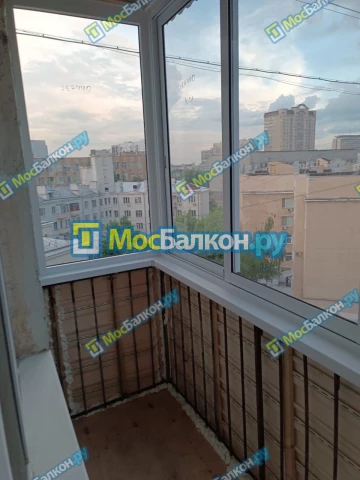 Крыша на балконе в Химках монтаж и ремонт по выгодной цене от МосБалкон