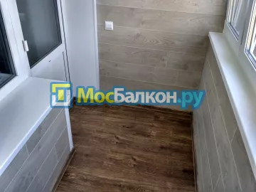 Отделка балкона и лоджии пластиковыми ПВХ панелями в Химках от компании МосБалкон