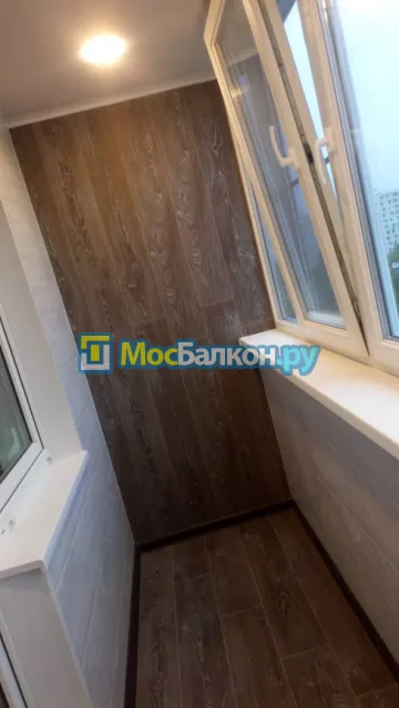 Отделка балконов ламинатом в Москве цены под ключ от МосБалкон