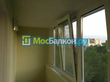Отделка балкона и лоджии пластиковыми ПВХ панелями в Химках от компании МосБалкон