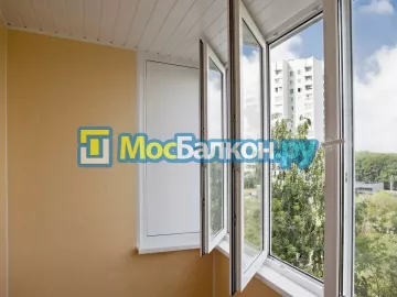 Пластиковое остекление балконов под ключ по доступным ценам в Химках | МосБалкон