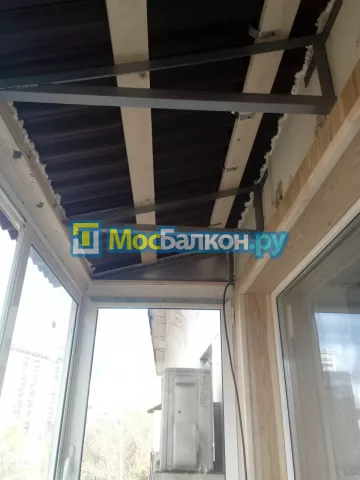 Крыша на балконе в Химках монтаж и ремонт по выгодной цене от МосБалкон