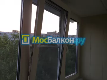 Отделка балкона и лоджии пластиковыми ПВХ панелями в Химках от компании МосБалкон