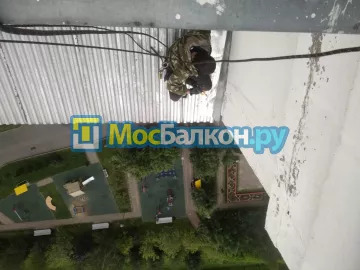 Крыша на балконе в Химках монтаж и ремонт по выгодной цене от МосБалкон