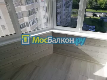 Отделка балкона и лоджии пластиковыми ПВХ панелями в Химках от компании МосБалкон