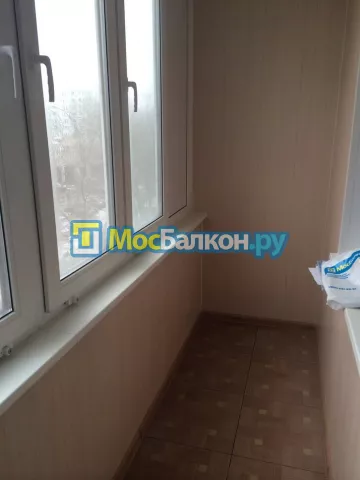 Отделка балкона и лоджии пластиковыми ПВХ панелями в Химках от компании МосБалкон
