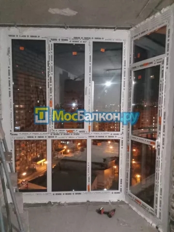 Панорамное остекление заказать под ключ по выгодной цене в Химках от компании МосБалкон