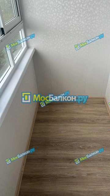 Отделка балкона и лоджии пластиковыми ПВХ панелями в Химках от компании МосБалкон