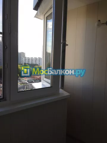 Отделка балкона и лоджии пластиковыми ПВХ панелями в Химках от компании МосБалкон
