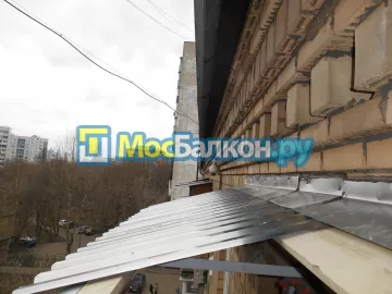 Крыша на балконе в Химках монтаж и ремонт по выгодной цене от МосБалкон