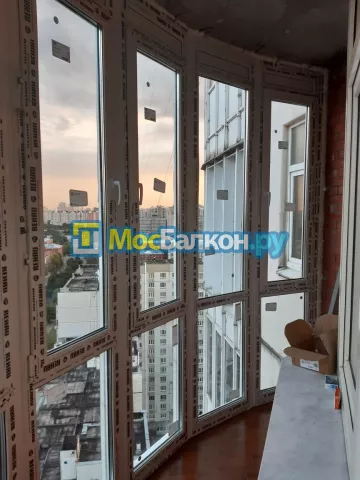 Панорамное остекление заказать под ключ по выгодной цене в Химках от компании МосБалкон