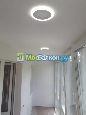 Панорамное остекление заказать под ключ по выгодной цене в Химках от компании МосБалкон