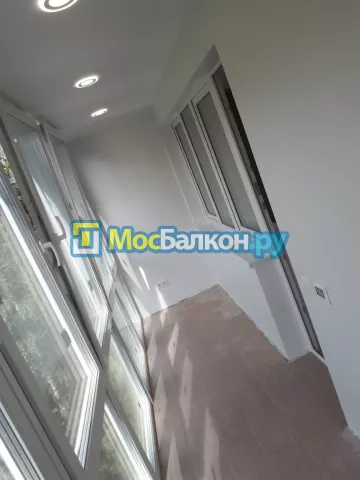 Панорамное остекление заказать под ключ по выгодной цене в Химках от компании МосБалкон